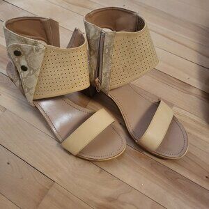 Women sandal